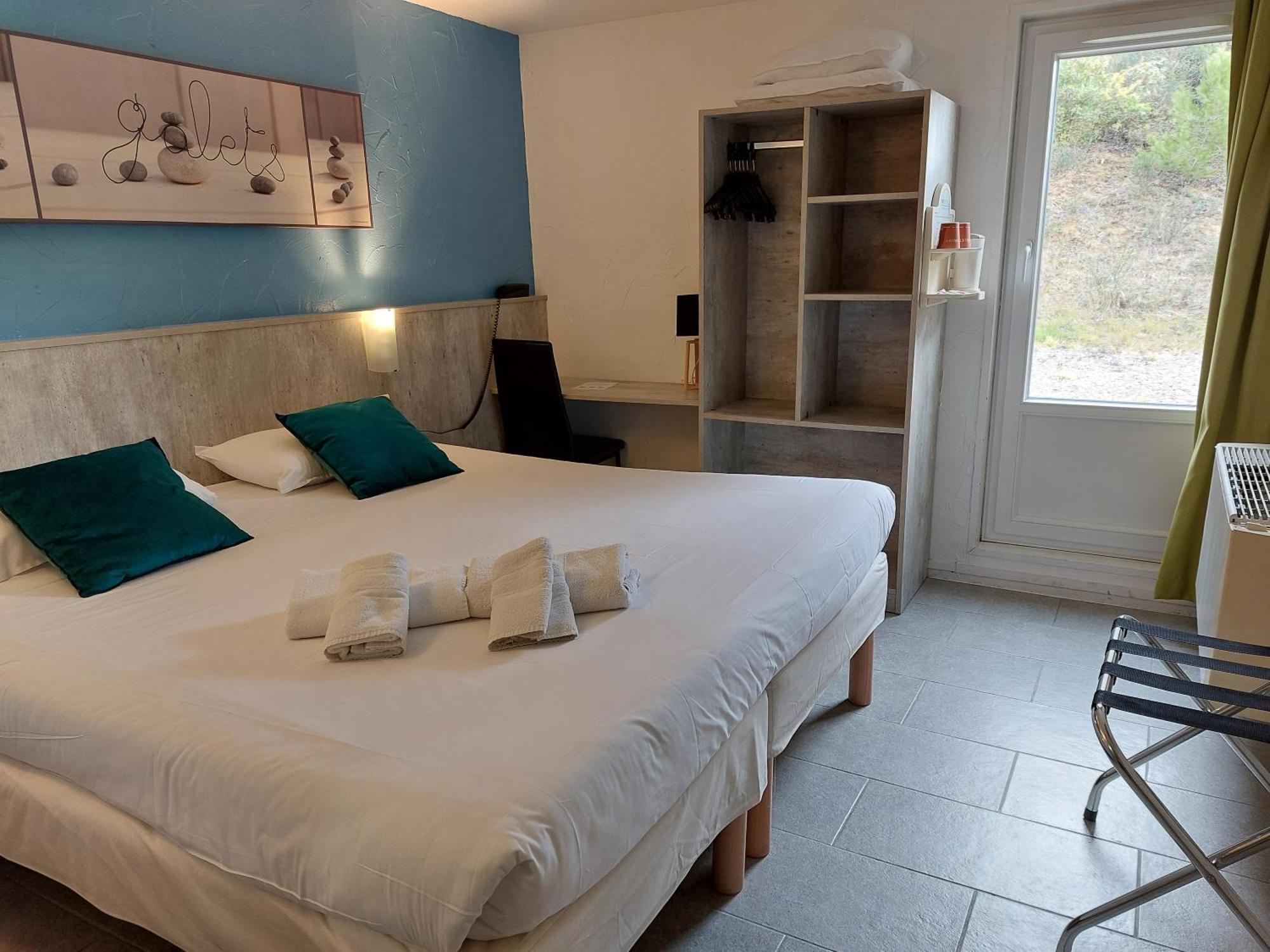 Brit Hotel Bosquet Carcassonne Cite Exterior photo