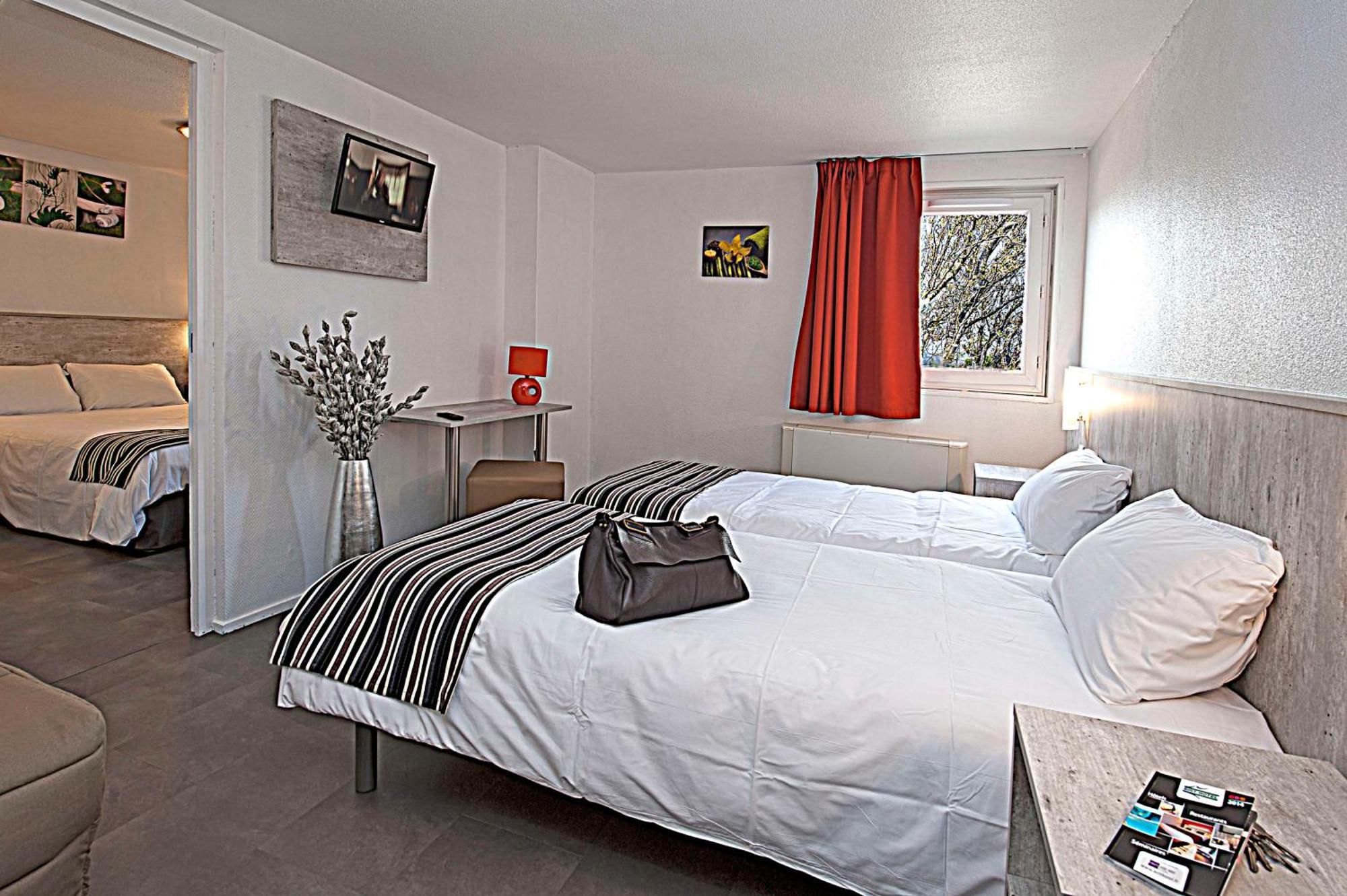 Brit Hotel Bosquet Carcassonne Cite Exterior photo