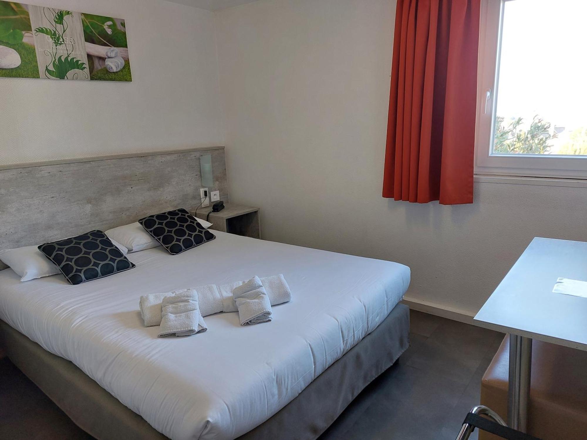 Brit Hotel Bosquet Carcassonne Cite Exterior photo