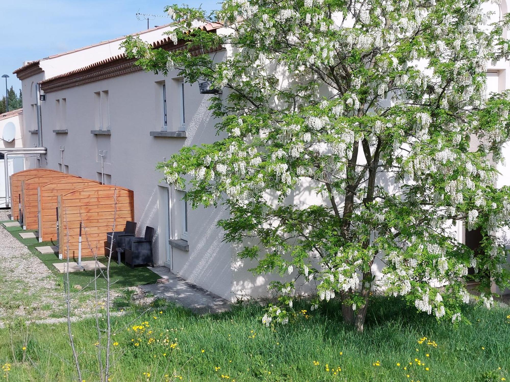 Brit Hotel Bosquet Carcassonne Cite Exterior photo